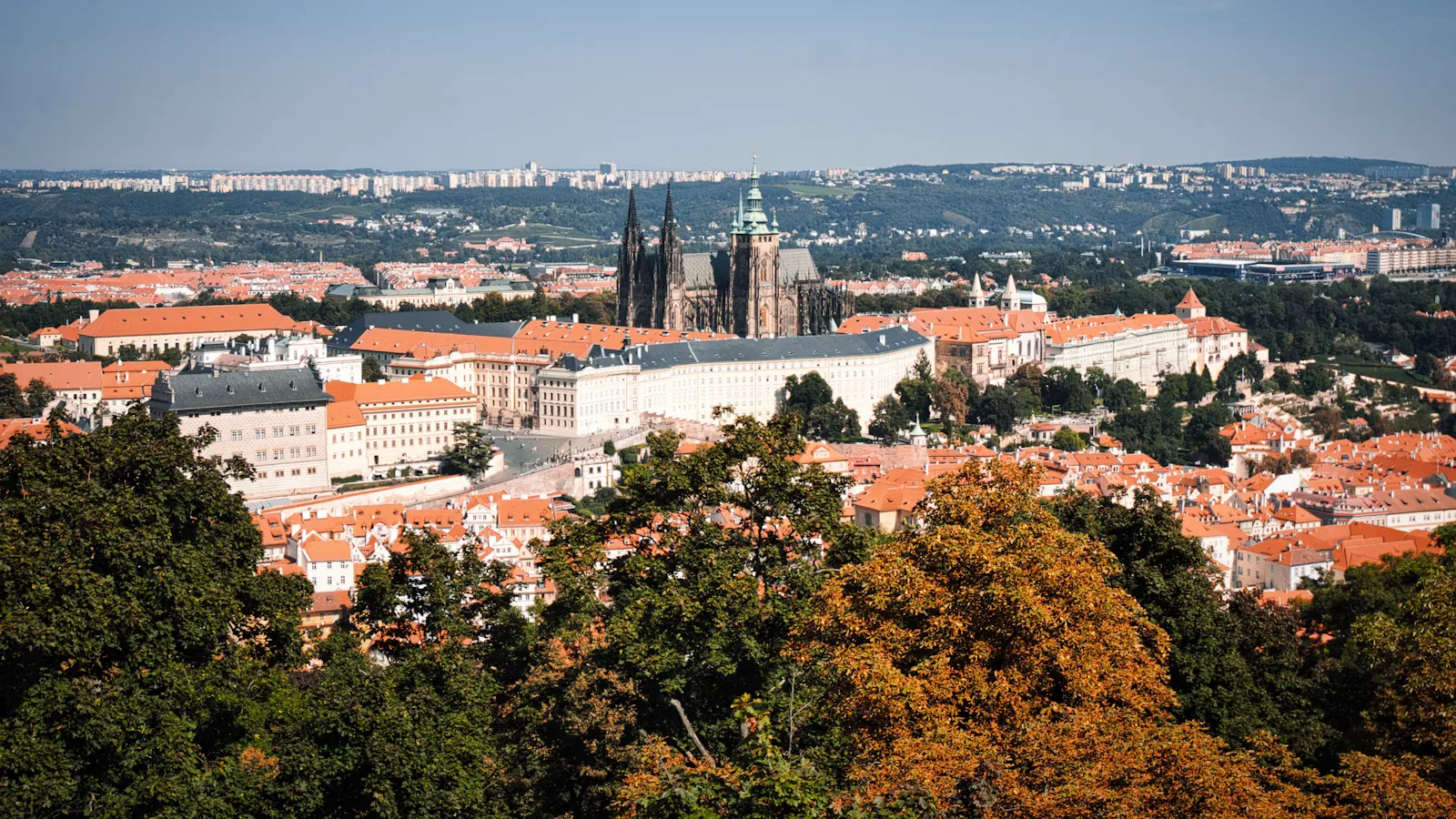 Pohled na Prahu a Pražský hrad